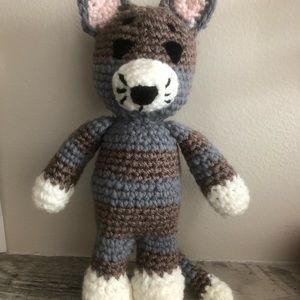 Amigurumi cat toy